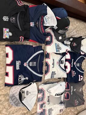 New England Patriots Super Bowl Football Jersey and Cap Sets - Navy/White/Red
